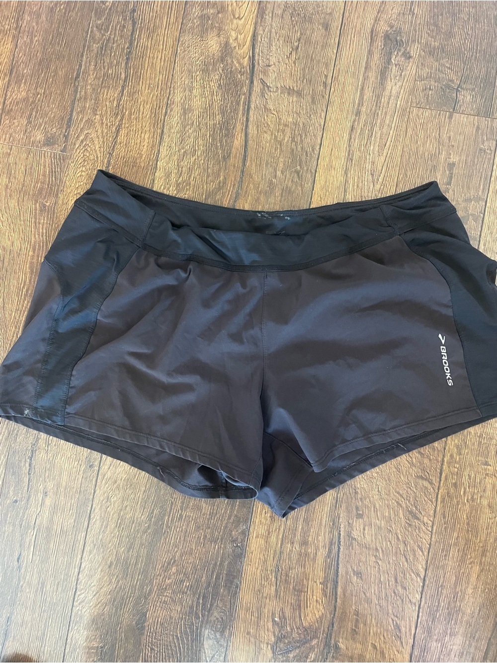 Brooks Women's Black Athletic Running Shorts Size Large Lightweight Lined - Picture 4 of 9